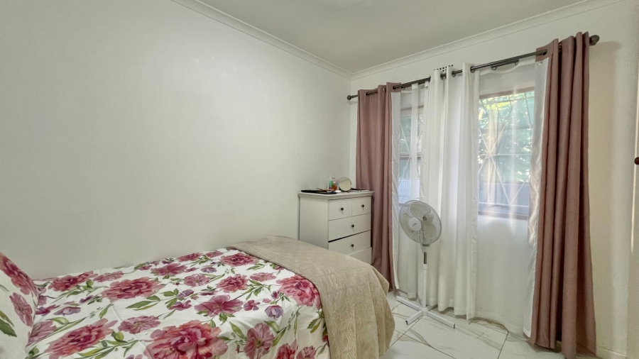 4 Bedroom Property for Sale in Gordons Bay Central Western Cape
